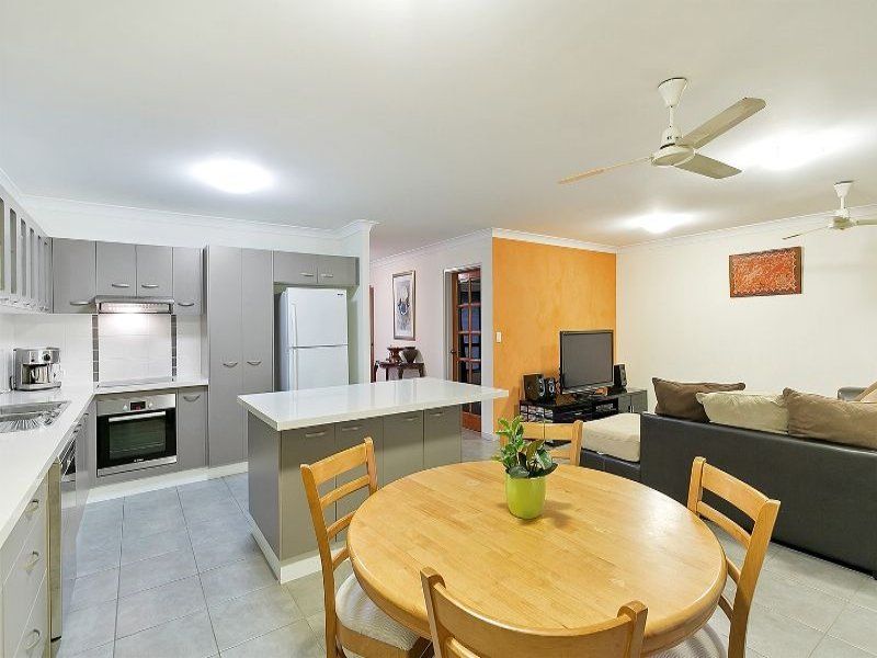 2 Goldberg Close, White Rock QLD 4306, Image 2