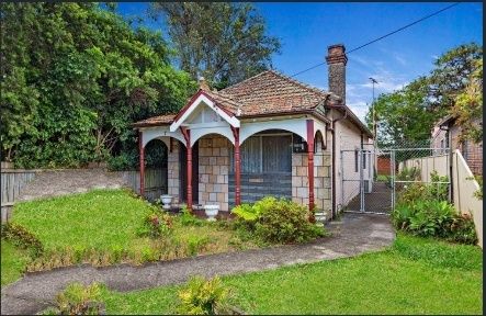 3 bedrooms House in 7 Loftus Crescent HOMEBUSH NSW, 2140