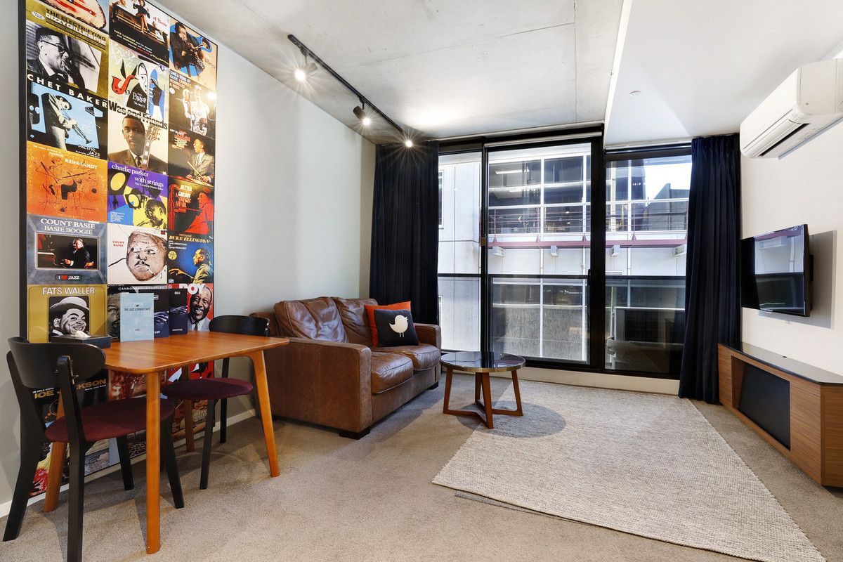 608/17 Singers Lane, Melbourne VIC 3000, Image 2