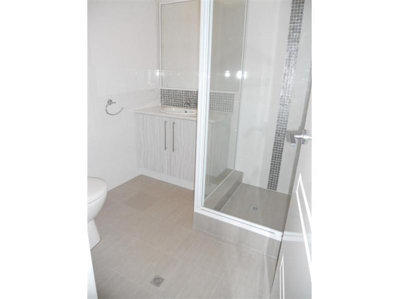 Room 1/124B Gilbertson Road, Kardinya WA 6163, Image 2