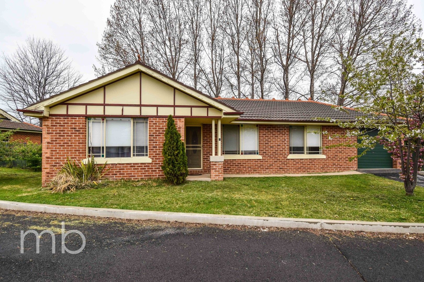 3 bedrooms Villa in 3/184 Hill Street ORANGE NSW, 2800