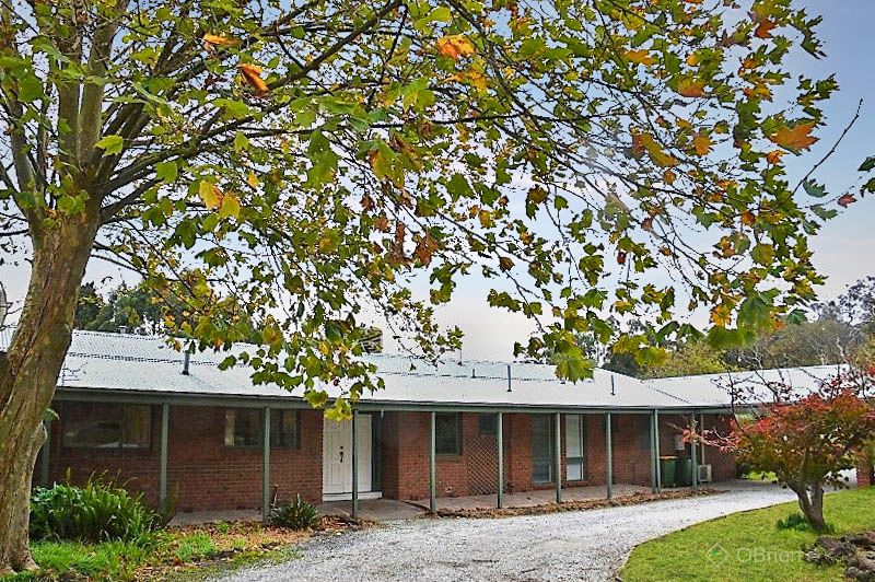 5 bedrooms House in 145 Split Rock Road BEACONSFIELD UPPER VIC, 3808