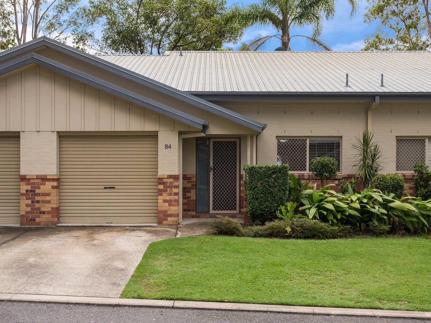 2 bedrooms Apartment / Unit / Flat in 84/757 ASHMORE ROAD MOLENDINAR QLD, 4214