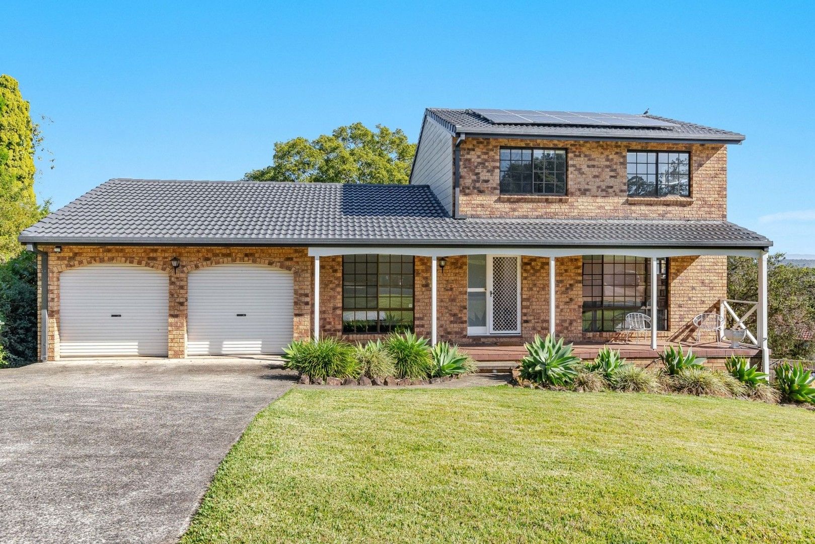 4 bedrooms House in 5 Sunset Drive GOONELLABAH NSW, 2480