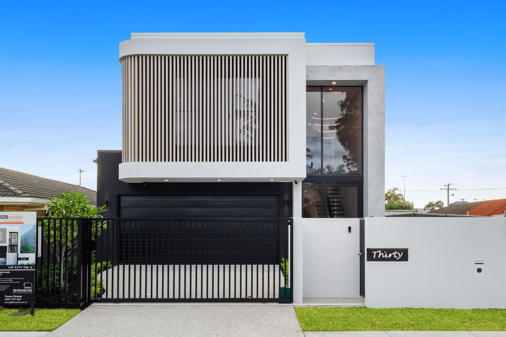 30 Markham Avenue, Runaway Bay Property History & Address Research