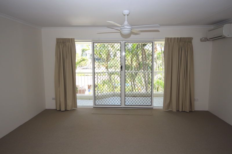 40/1 Cronin Avenue, Main Beach QLD 4217, Image 2