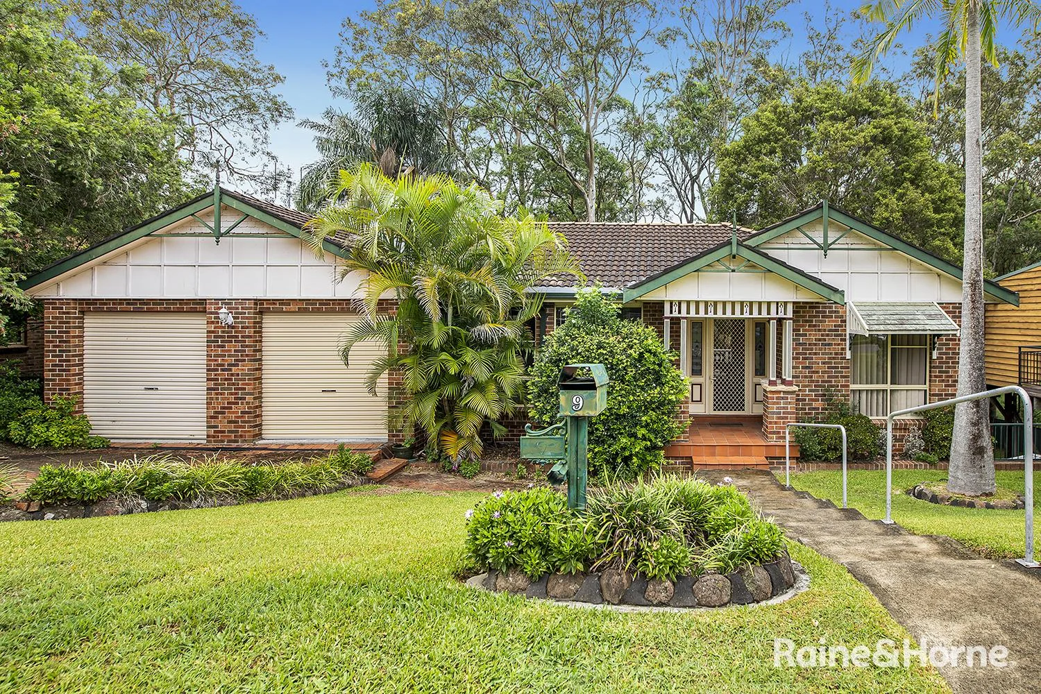 9 Spinnaker Ridge Way, Belmont NSW 2280