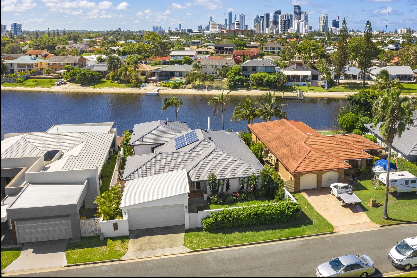 14 Weatherly Avenue, Mermaid Waters Property History & Address Research Domain