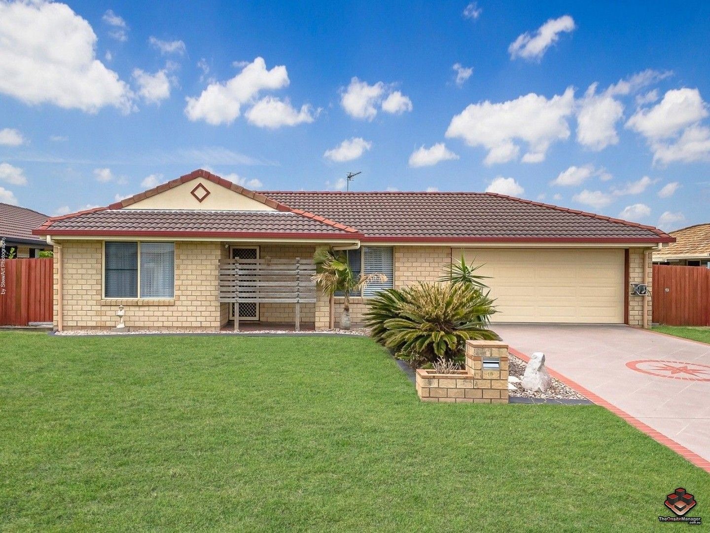 4 bedrooms House in  POINT VERNON QLD, 4655