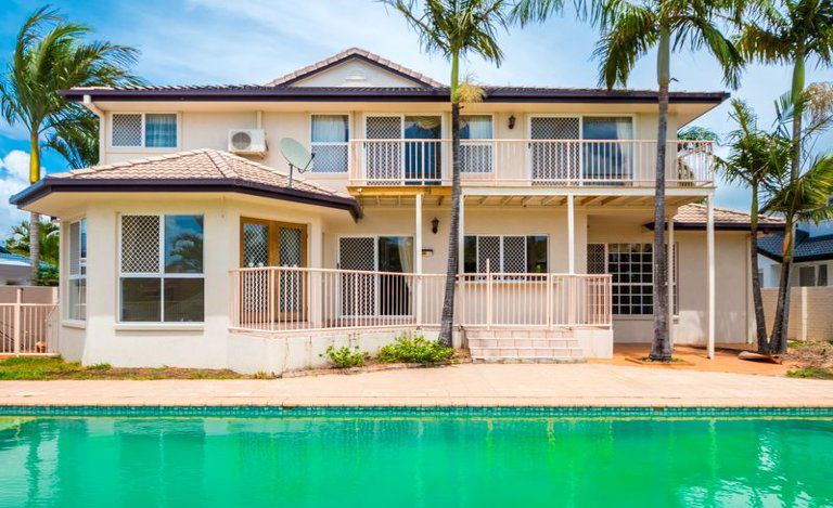 10 Wollundry Place, Mermaid Waters QLD 4218