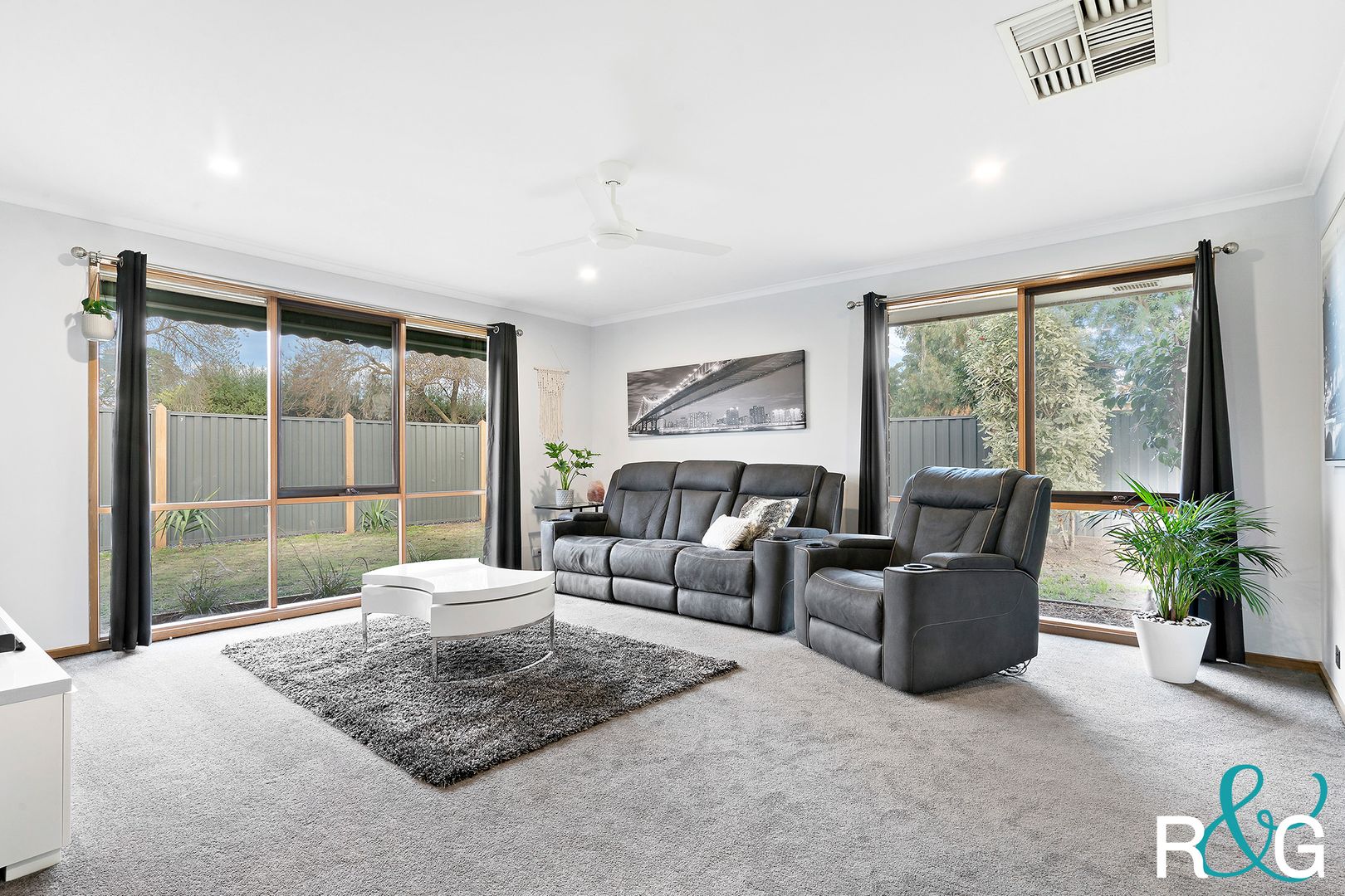 1/324 Jones Road, Somerville VIC 3912, Image 2