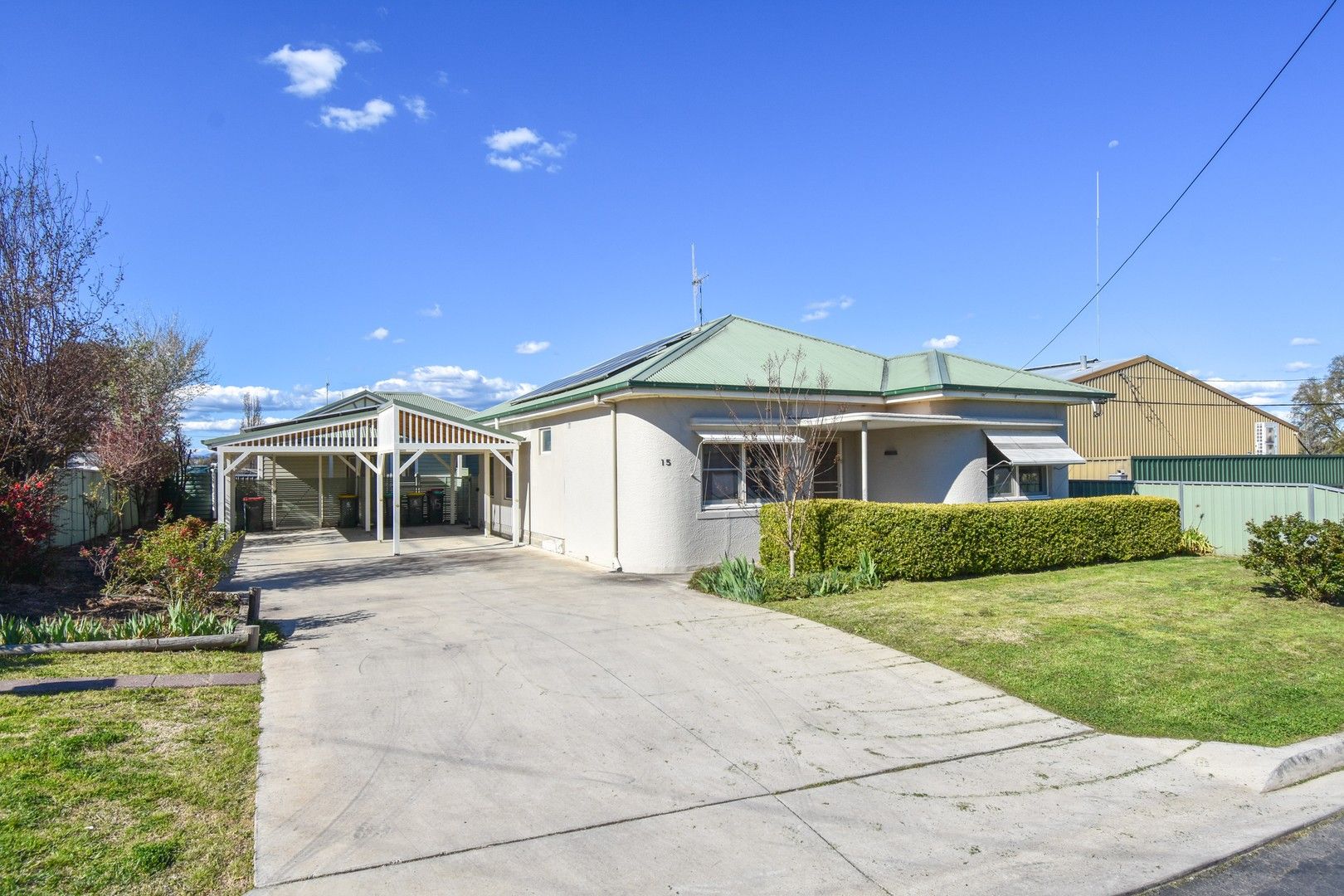 3 bedrooms House in 15 Oakes WEST BATHURST NSW, 2795