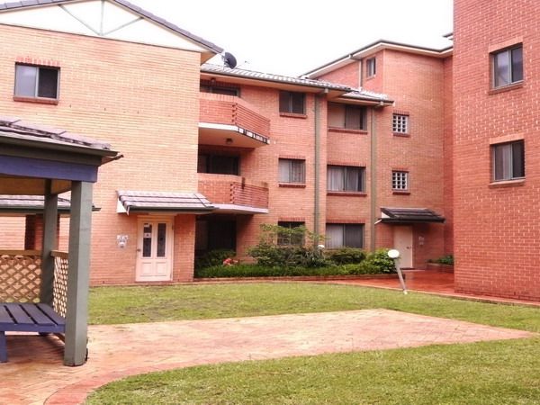 2 bedrooms Apartment / Unit / Flat in 9/54 Amy Street REGENTS PARK NSW, 2143