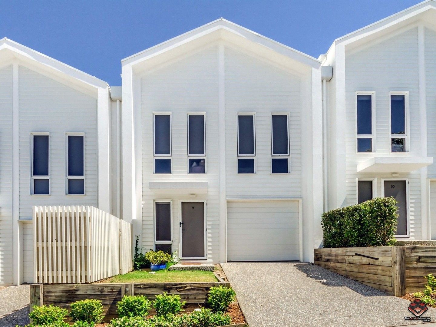 3 bedrooms Townhouse in Unit 9/120 Bunya Road EVERTON HILLS QLD, 4053