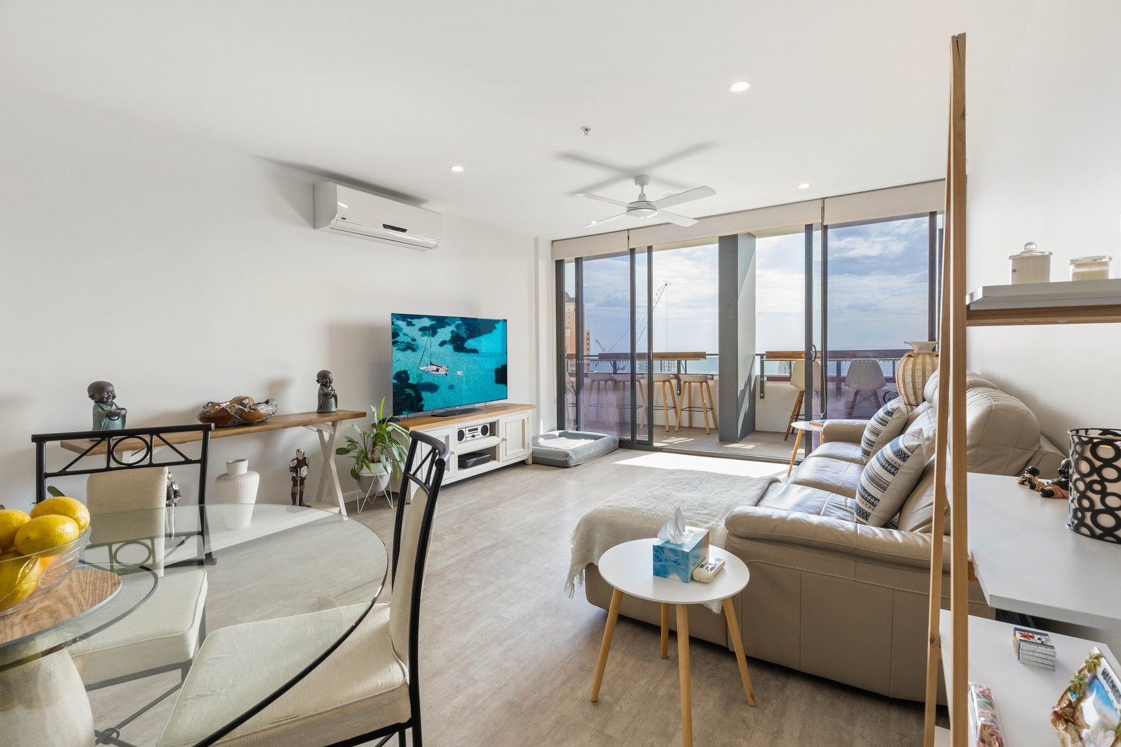 2 bedrooms Apartment / Unit / Flat in 135/2729 Gold Coast Highway BROADBEACH QLD, 4218