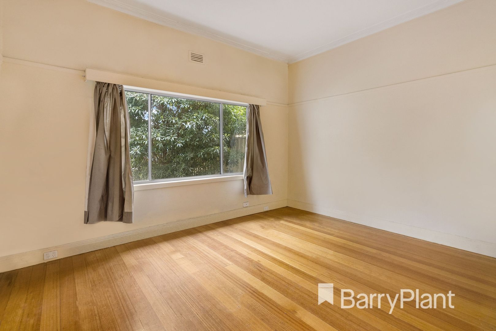 1/2 Ritchie Court, Sunshine VIC 3020, Image 2