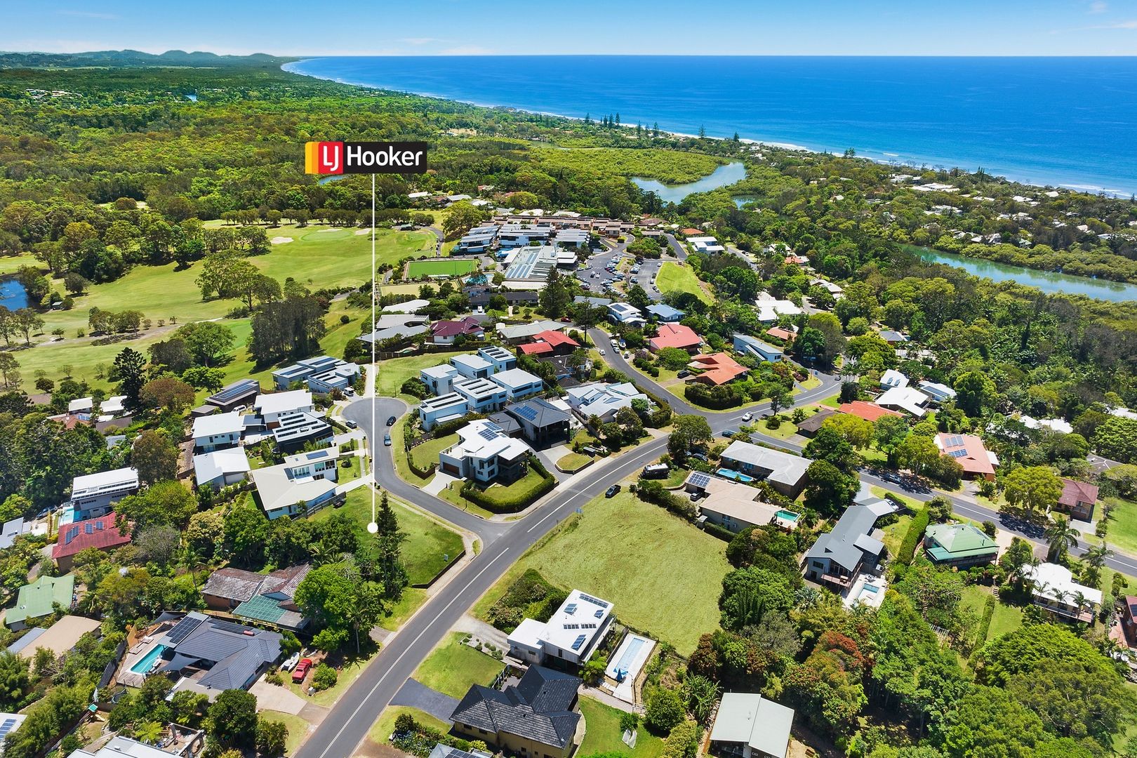 1 Roundhouse Place, Ocean Shores NSW 2483, Image 2