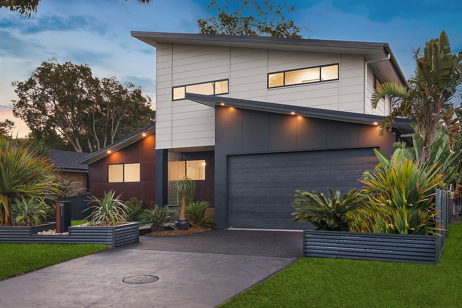 5 bedrooms House in 26 Sierra Avenue BATEAU BAY NSW, 2261