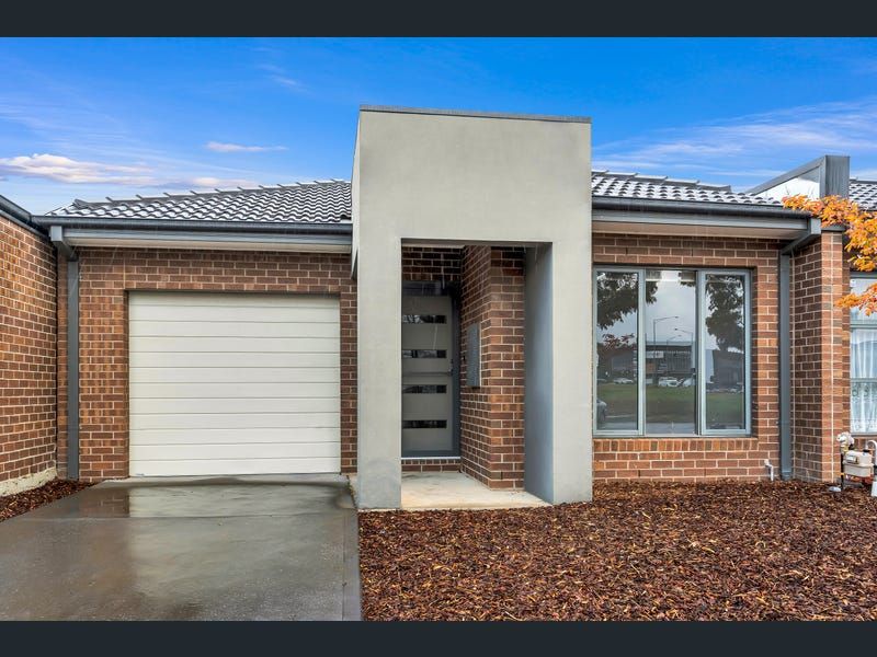 3 bedrooms House in 29 Healesville Loop CRAIGIEBURN VIC, 3064
