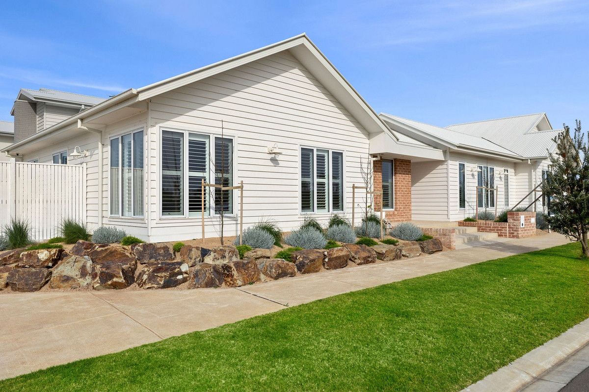 7 Buckland Crescent, Torquay VIC 3228, Image 2