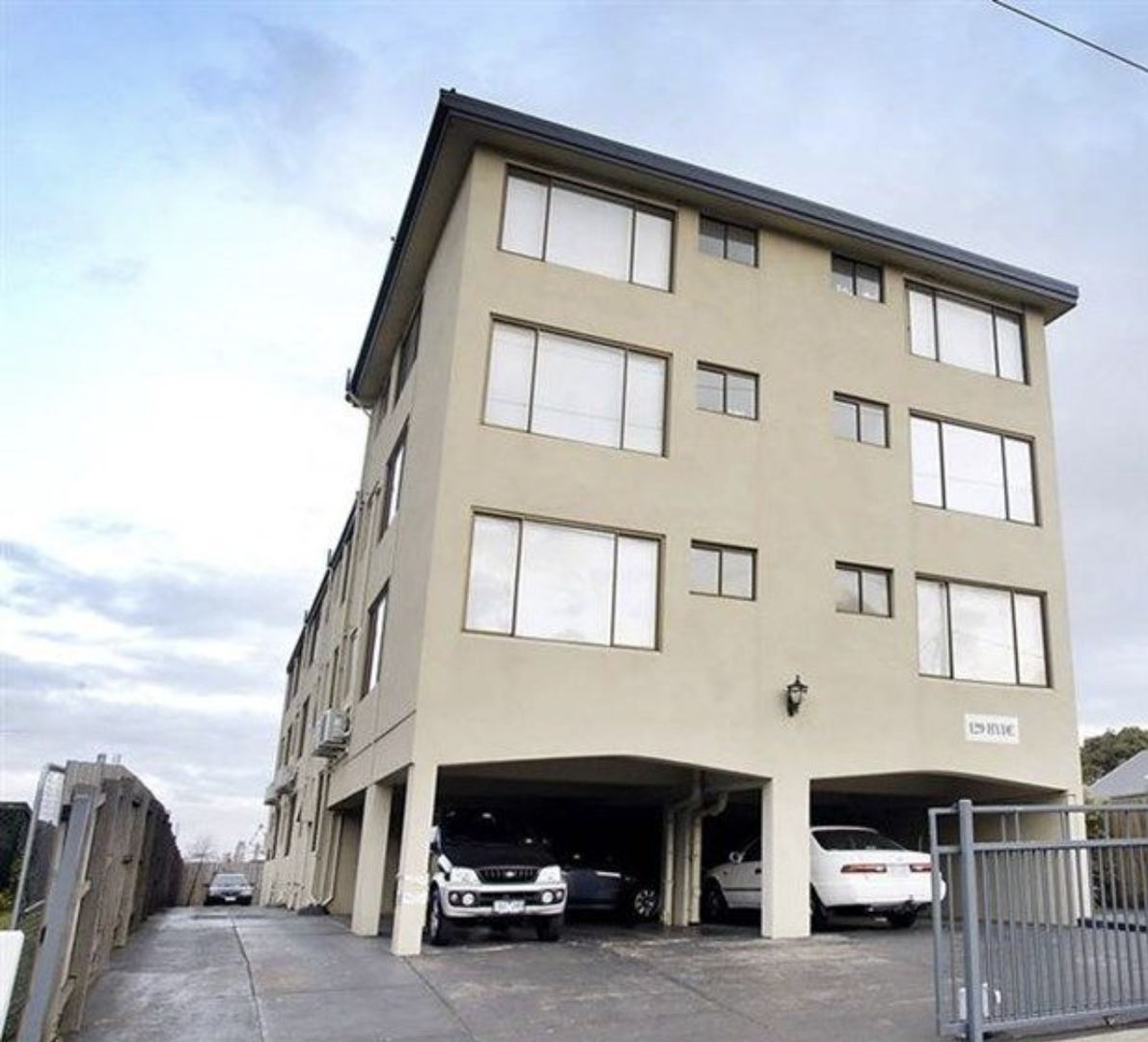 1 bedrooms House in 3/129 Hyde Street YARRAVILLE VIC, 3013