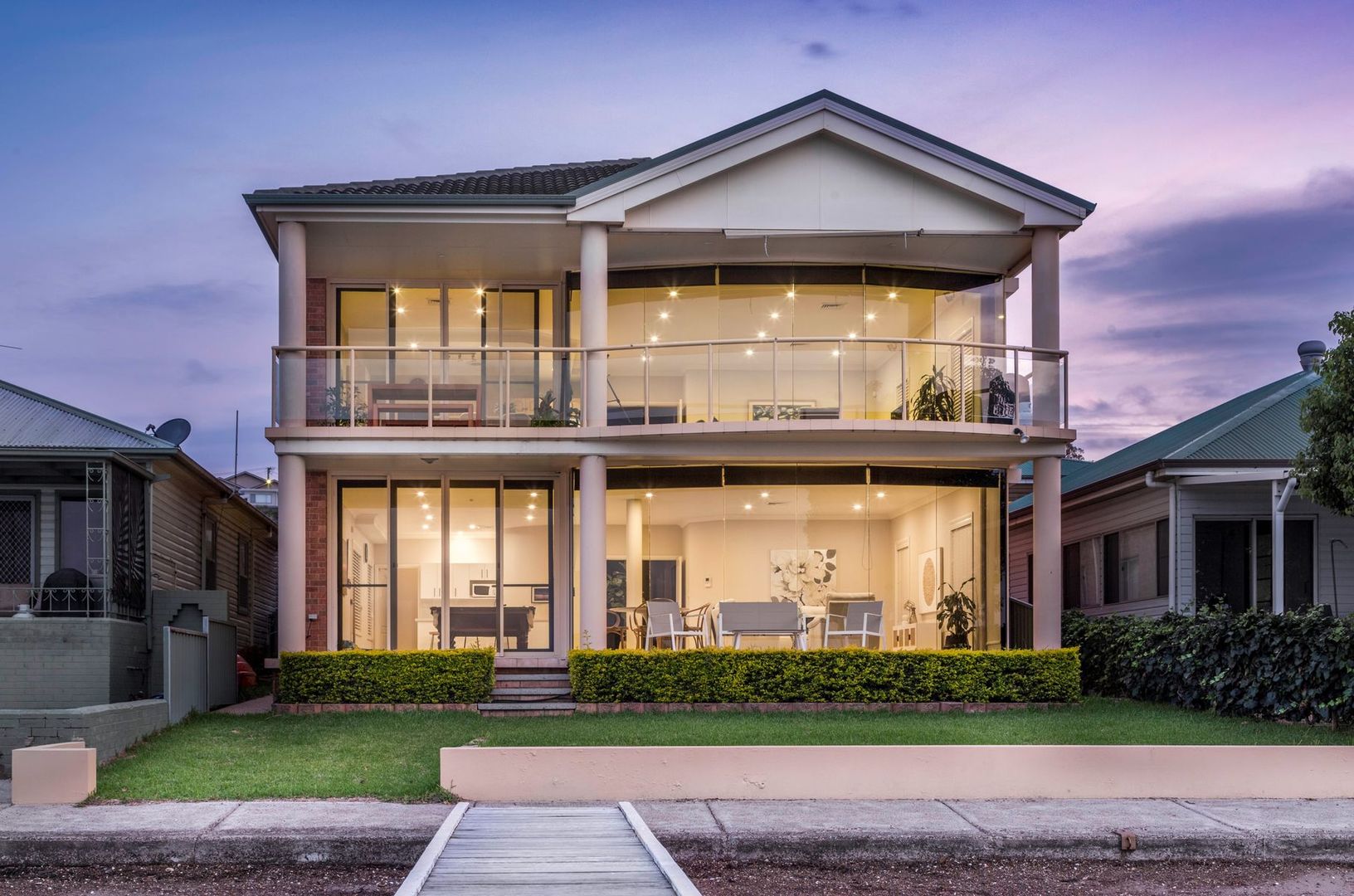 33 Paroo Avenue Eleebana Nsw 2282 Domain