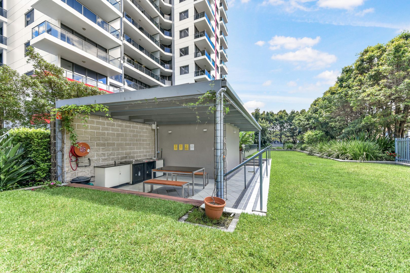 1518/1C Burdett Street, Hornsby NSW 2077 Domain