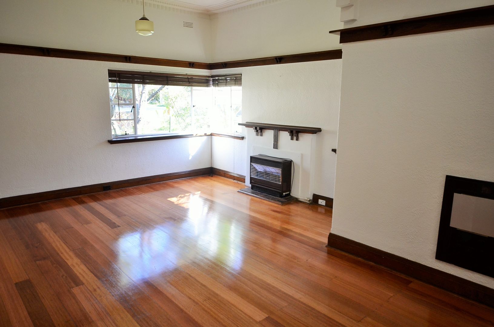47 St Helens Road, Hawthorn East VIC 3123, Image 2