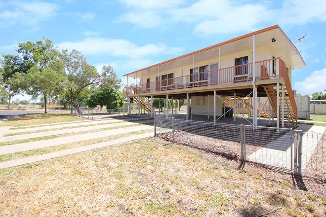 Picture of 42 Moody Street, EMERALD QLD 4720