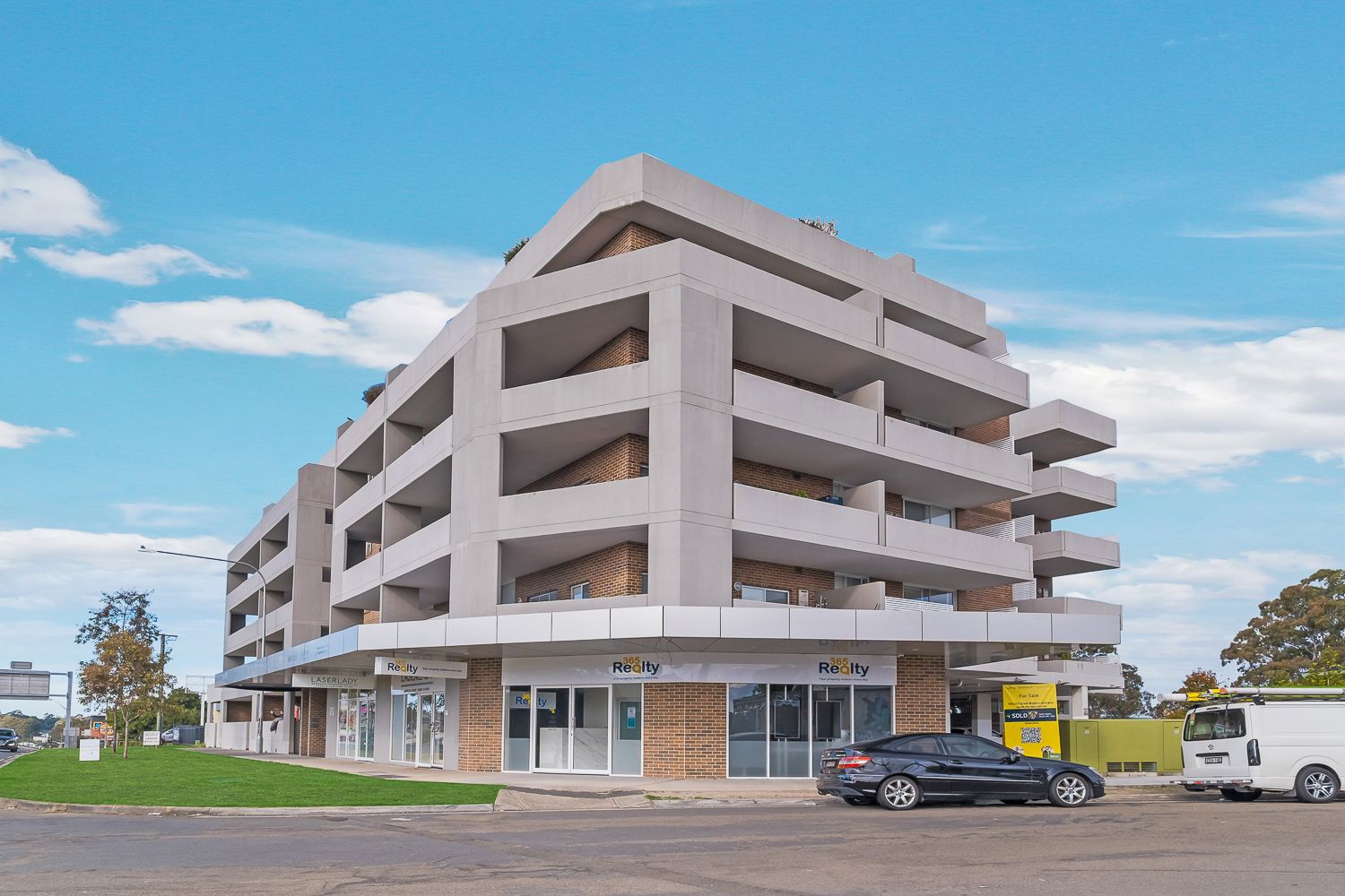 2 bedrooms Apartment / Unit / Flat in 401/357-359 Great Western Highway SOUTH WENTWORTHVILLE NSW, 2145