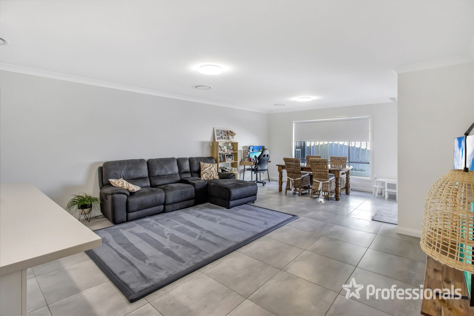 2/6 Derna Place, Ashmont NSW 2650, Image 1