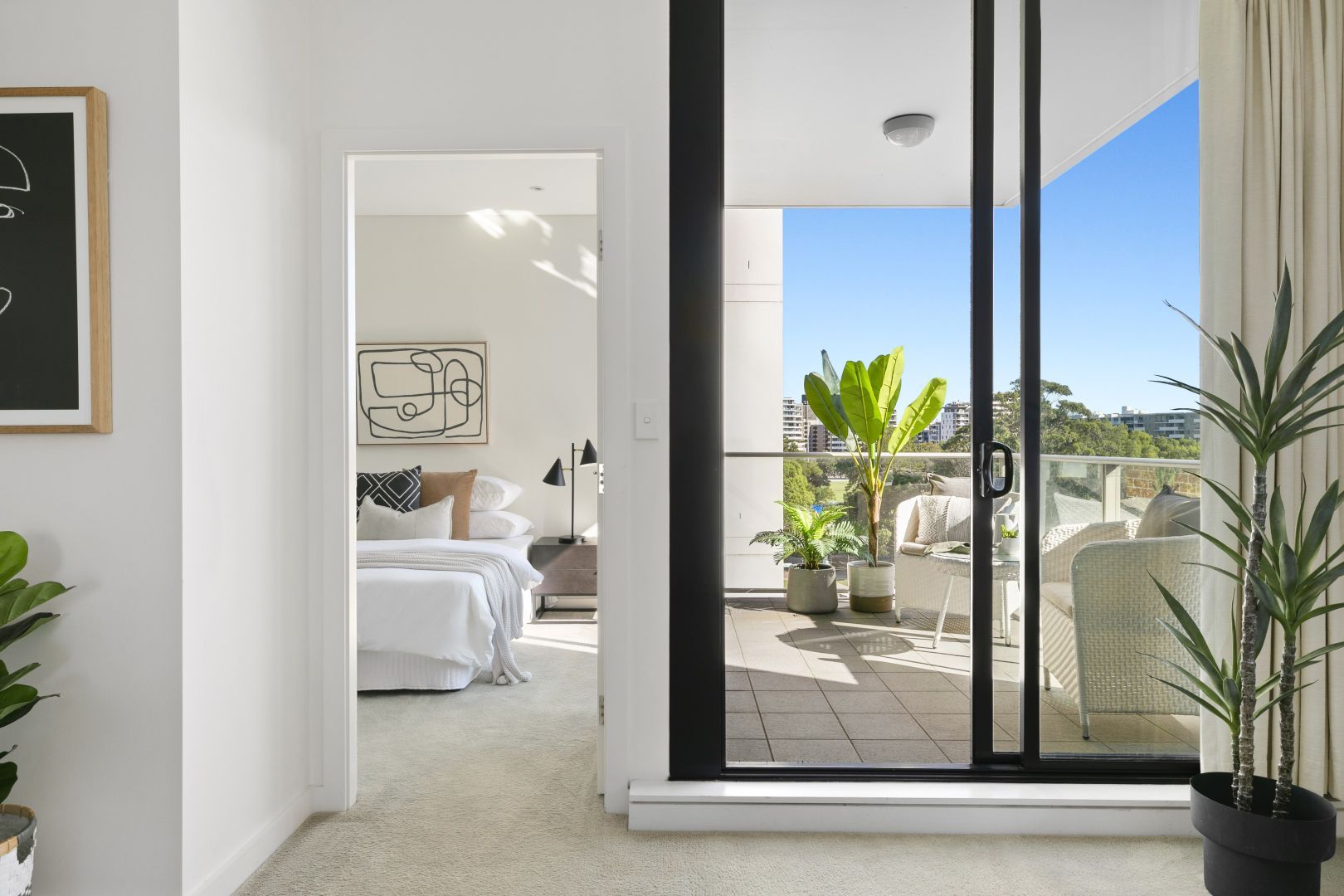 1 bedrooms Apartment / Unit / Flat in 612/4 Brodie Spark Drive WOLLI CREEK NSW, 2205