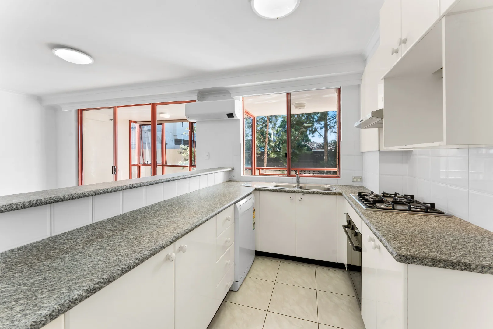 Additional image 3 of 13/7-15 Jackson Avenue, Miranda NSW 2228