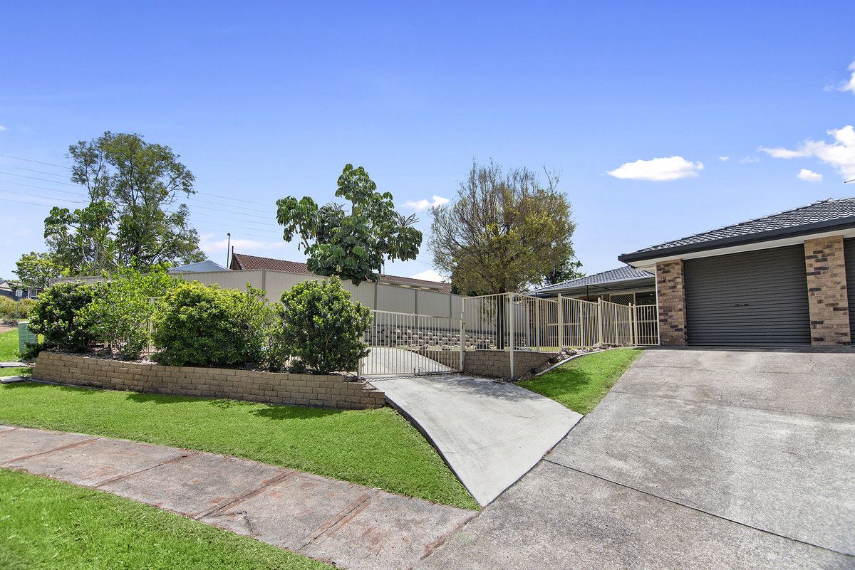 2/4 Hepburn Court, Oxenford QLD 4210, Image 2