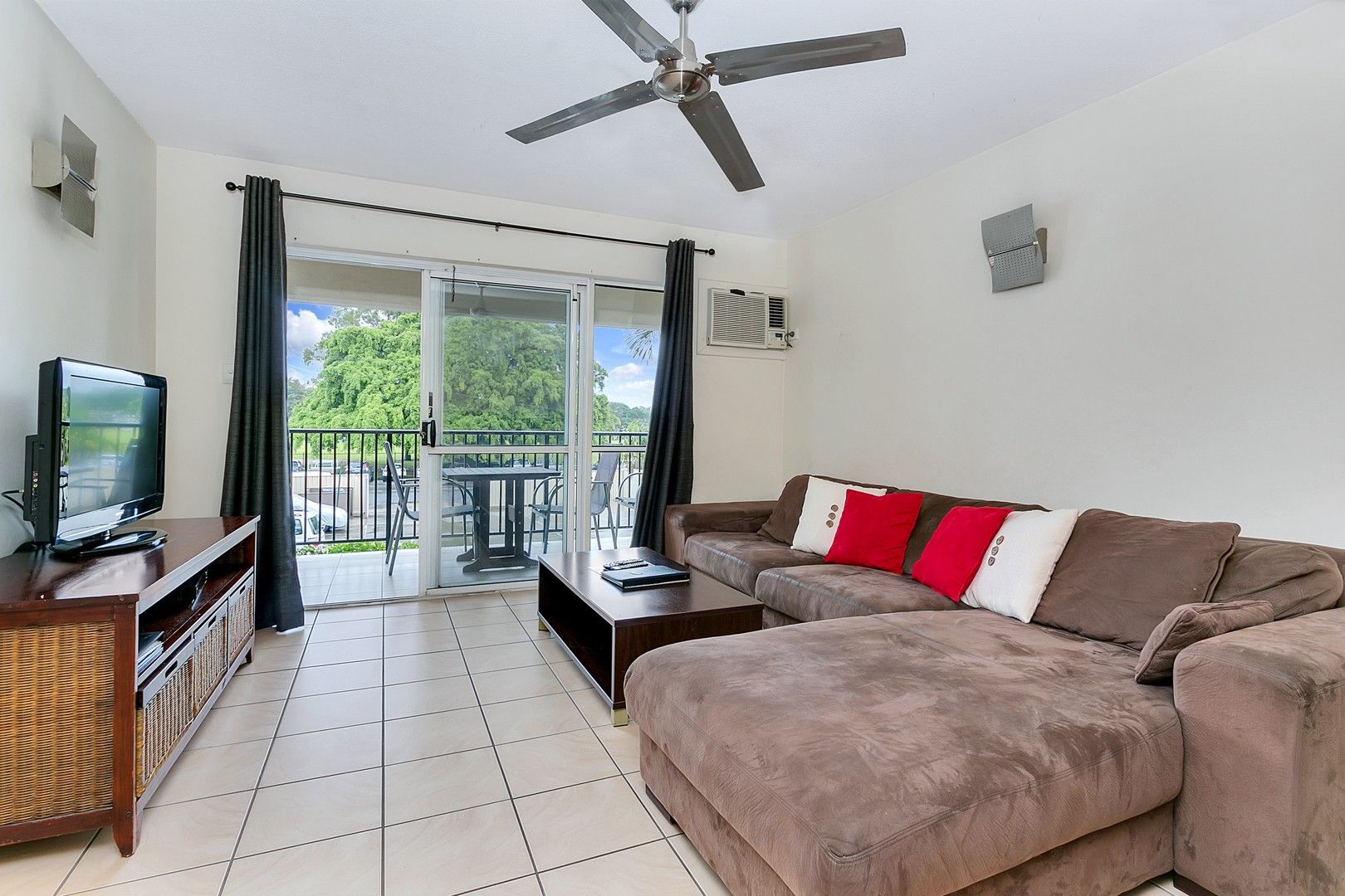 5/239 Lake Street, Cairns North QLD 4870, Image 1