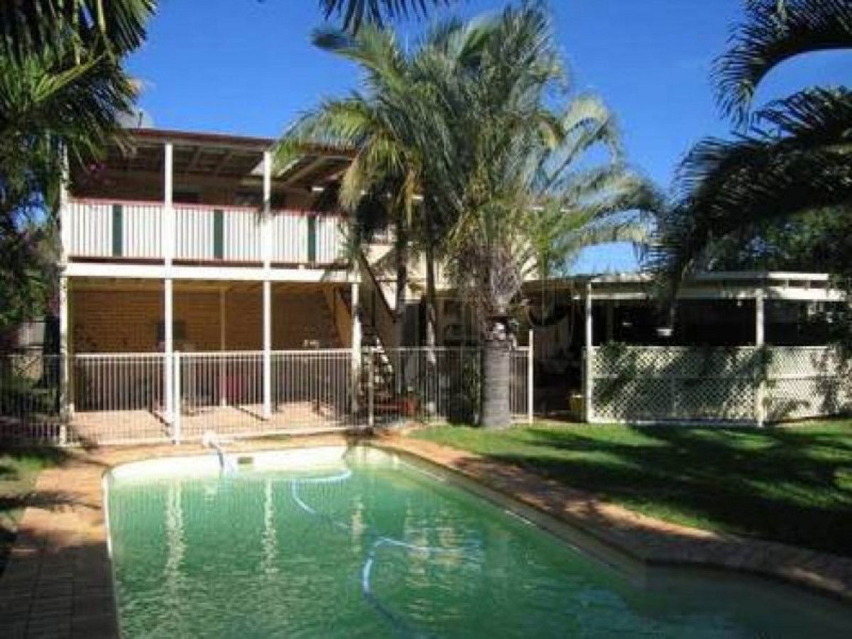 4 bedrooms House in 26 Hibiscus Avenue REDCLIFFE QLD, 4020