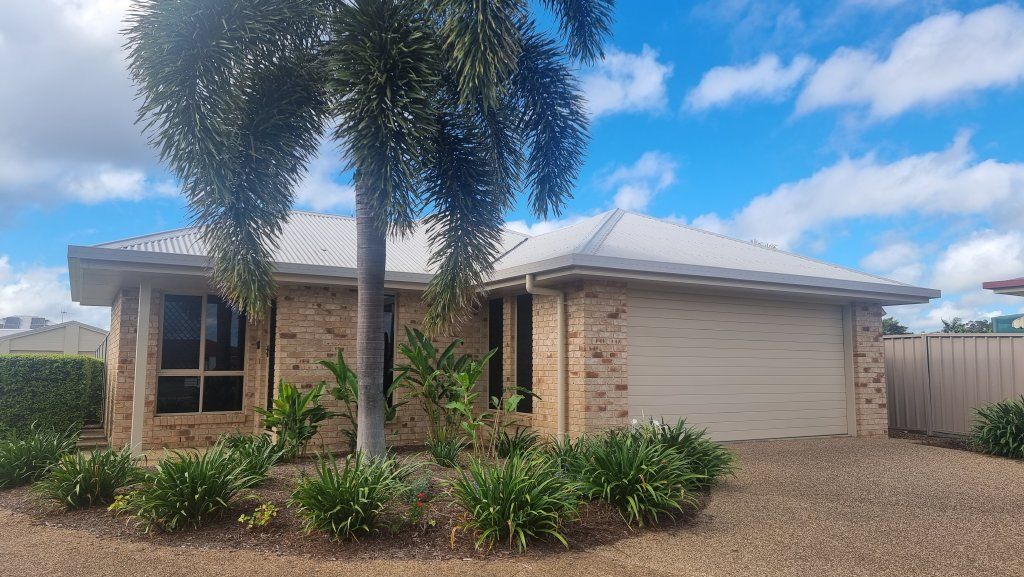 3 bedrooms Apartment / Unit / Flat in 1/148 MCCARTHY STREET AVENELL HEIGHTS QLD, 4670