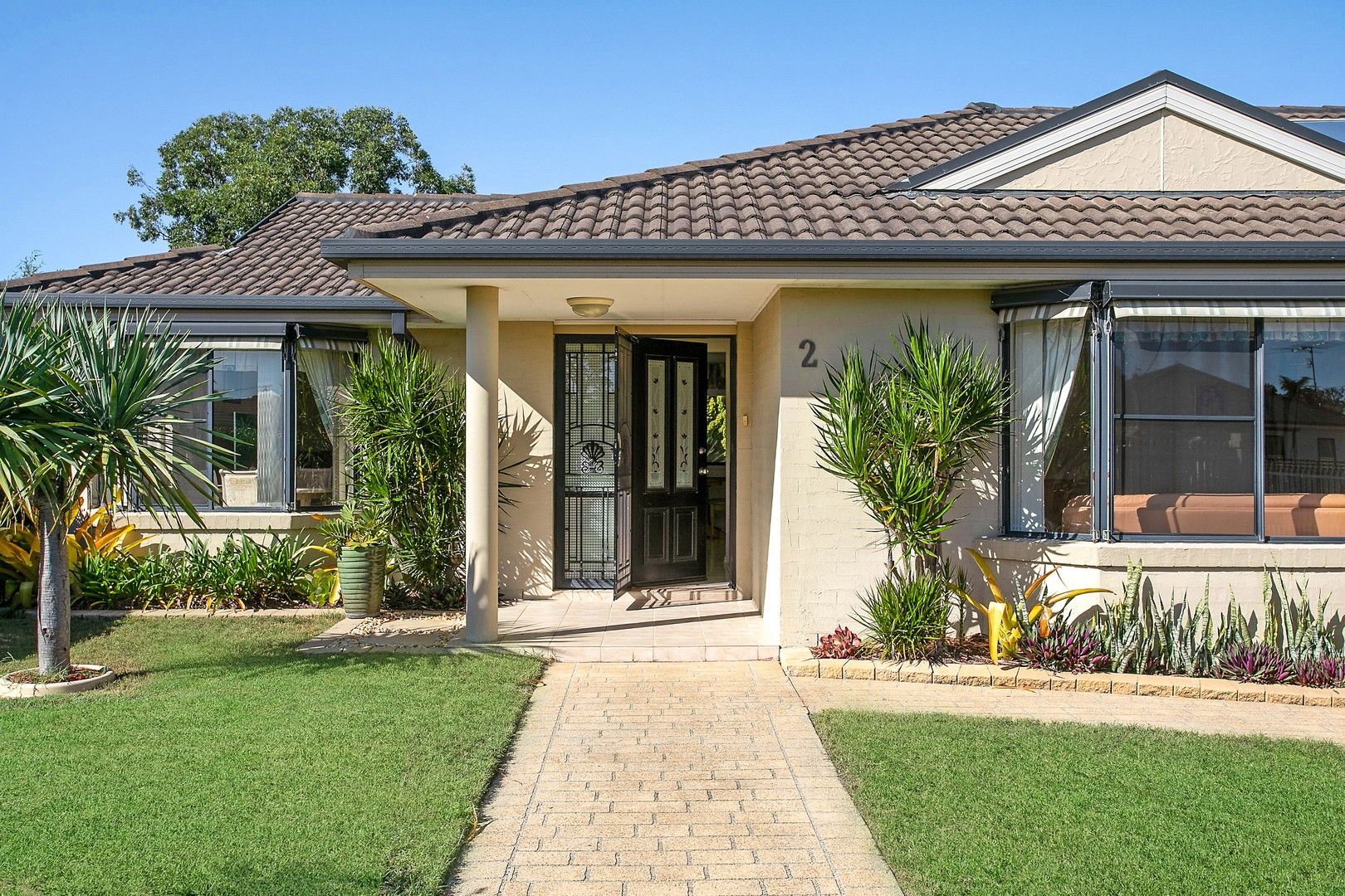 2 Dunalban Avenue, Woy Woy NSW 2256, Image 1