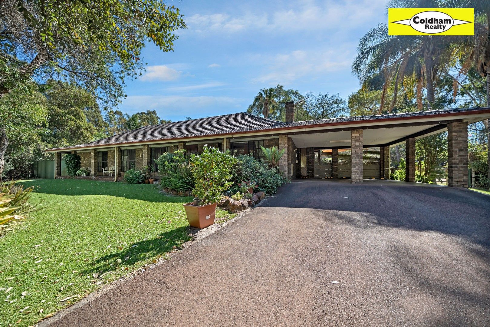 4 bedrooms House in 60 Brentwood Road WATTLE GROVE WA, 6107