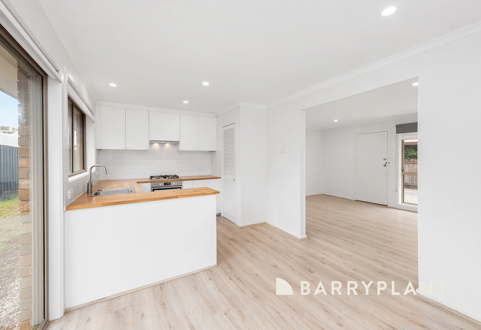 Additional image 3 of 3/8 Somerset Drive, Sunshine North VIC 3020