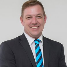 Harcourts Property People - Stephen Neal