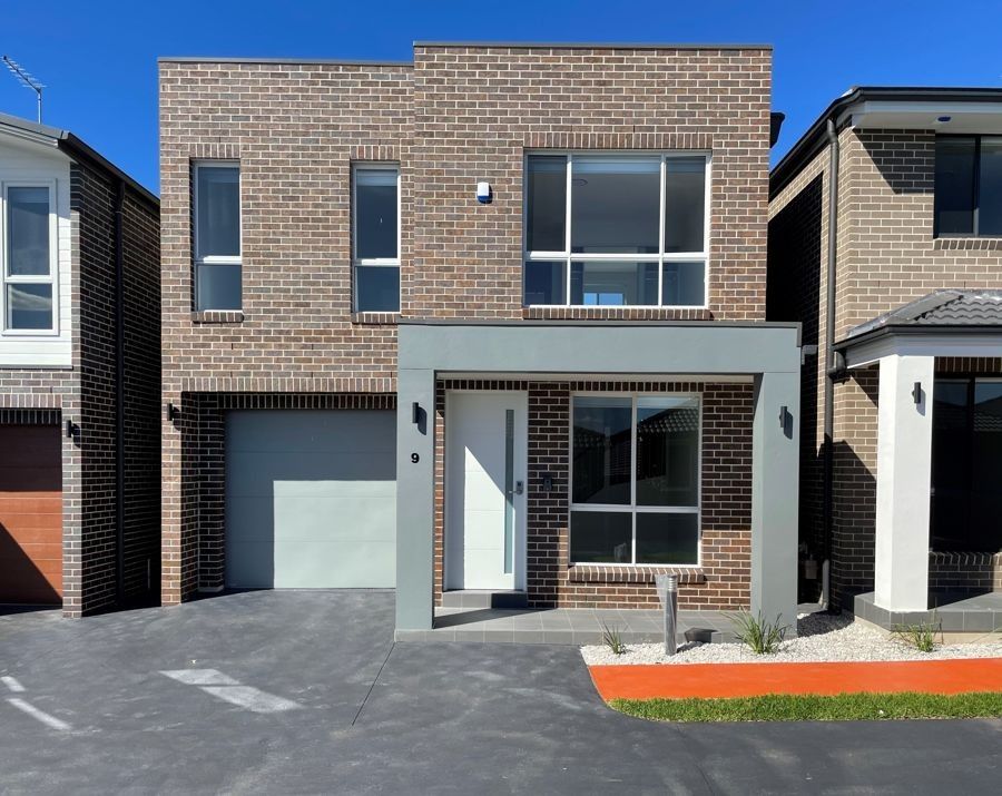 4 bedrooms Townhouse in 9 Atticus Glade SCHOFIELDS NSW, 2762