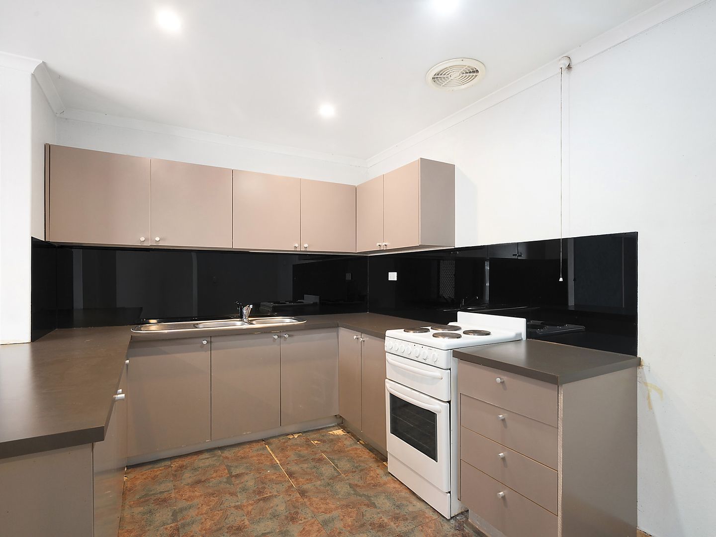 7/1 Haig Avenue, Georges Hall NSW 2198, Image 1