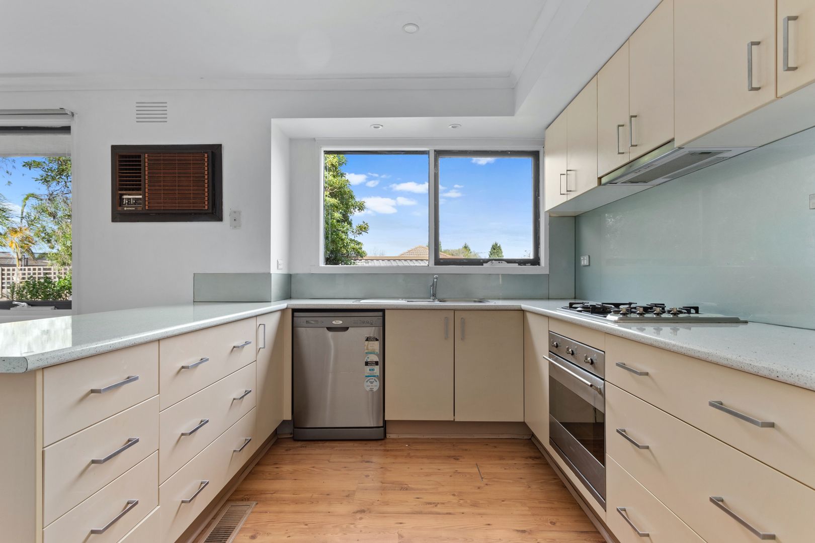 5 Finchley Court, Epping VIC 3076, Image 2