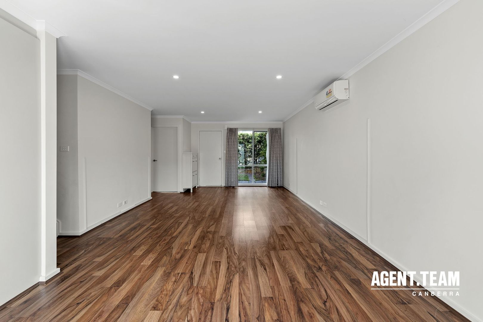 29/11 Castan Street, Coombs ACT 2611, Image 2