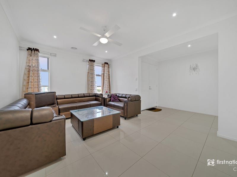 27 Lavender Drive, Lara VIC 3212, Image 2