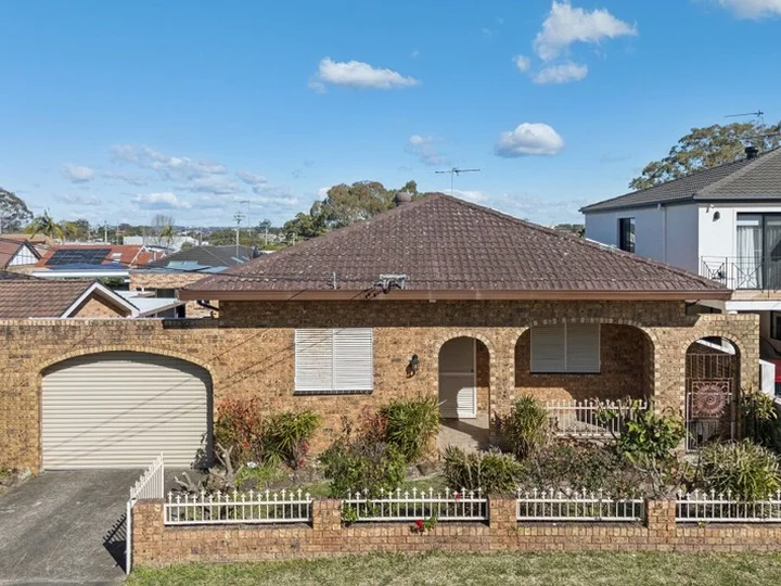 11 Augusta St, Allawah NSW 2218