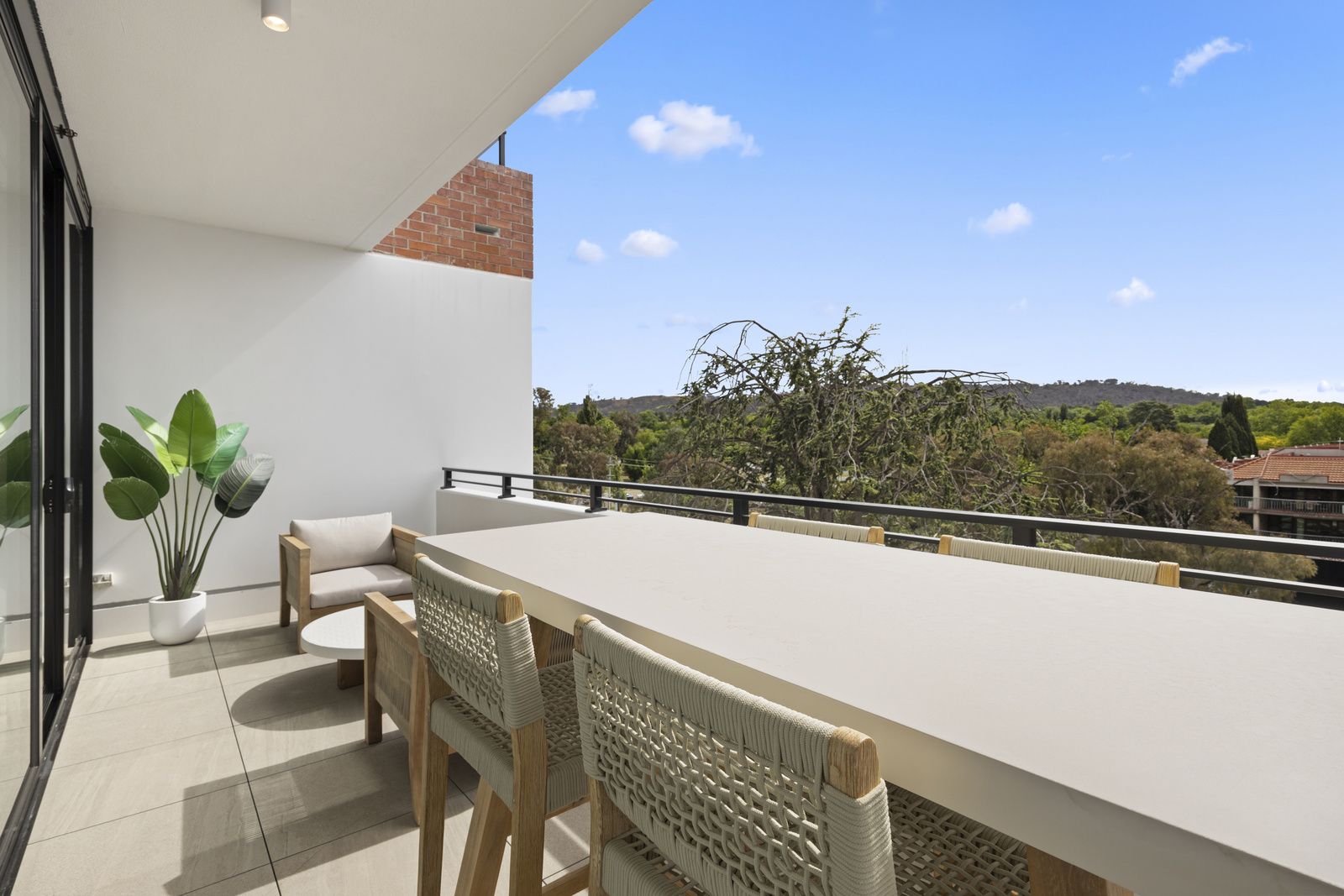 17 Captain Cook Crescent, Griffith ACT 2603, Image 2