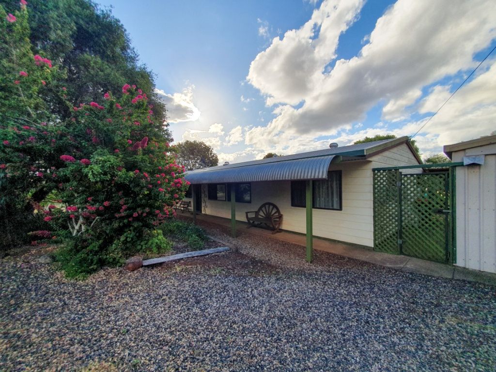 38 Hohnke Road, Nanango QLD 4615, Image 1