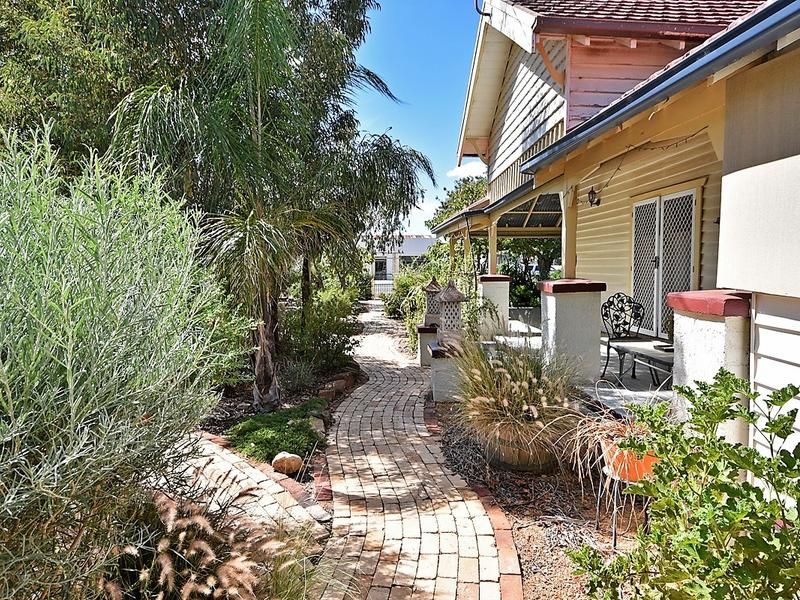 106 High Street, Charlton VIC 3525, Image 1